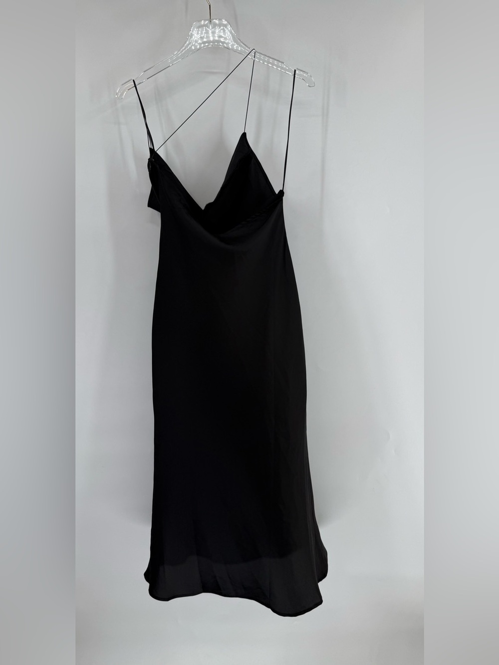 BEIGE BOTANY SATIN BACKLESS MAX DRESS SIZE MEDIUM‎ NWT